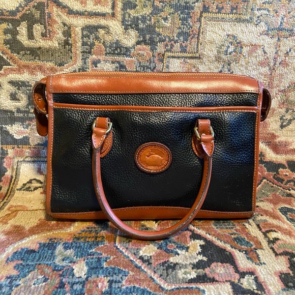 Leather Dooney&Burke Shoulder Bag | Dooney&Burke - Picture 8 of 14
